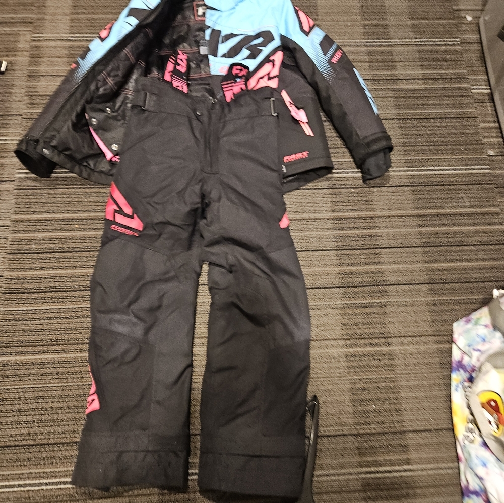 Girls FXR snowmobile F.A.S.T - Picture 6 of 7
